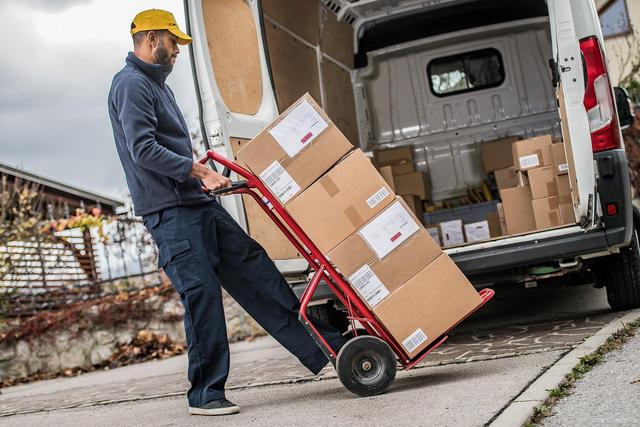 裝卸搬運公司與運輸設(shè)備租賃服務(wù)